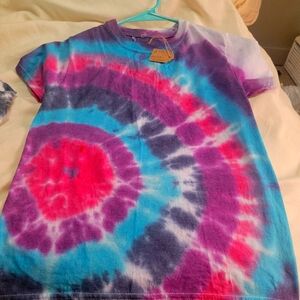 Youth tye dye tshirt